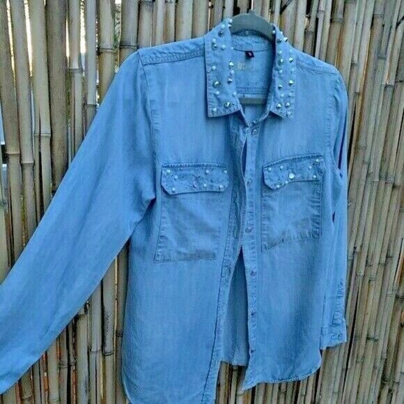 Kut from the Kloth Chambray studded shirt S - Picture 3 of 6